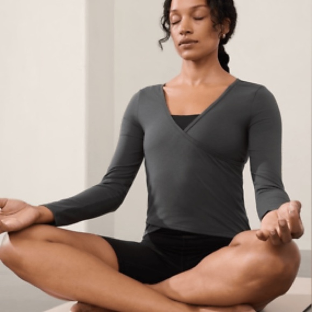 Athleta Fast Track With Ease Reversible Top
